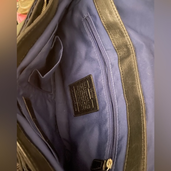 Excellent Condition Authentic Vintage Coach black/Blue messenger bag. - Picture 3 of 3